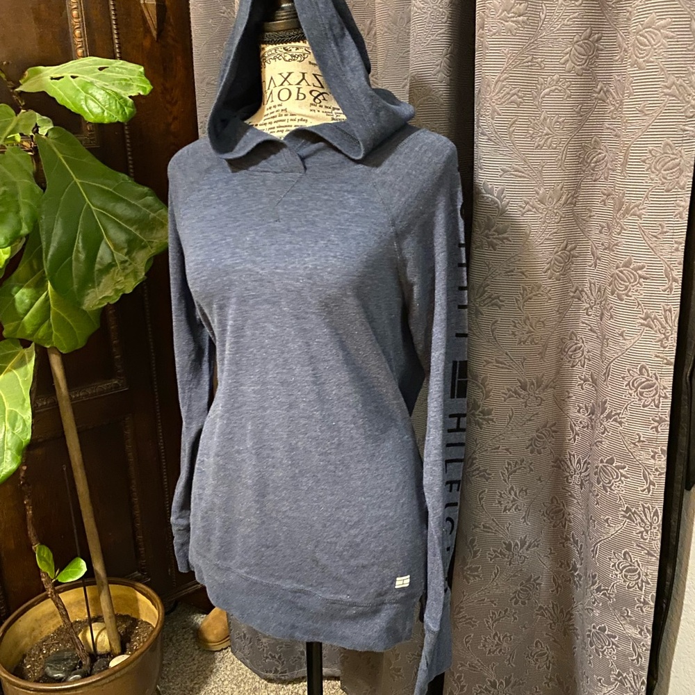 Lg Hooded Top